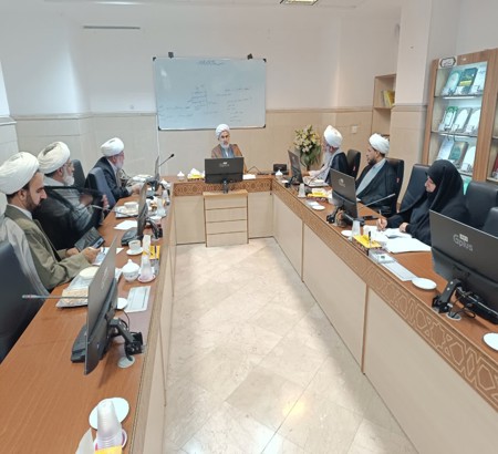 دیدار شورای اجرایی همایش « پیشتازان نهضت اسلامی؛ آیتالله یزدی (ره)» با حجتالاسلام والمسلمین مقیمی حاجی، معاون آموزش حوزههای علمیه