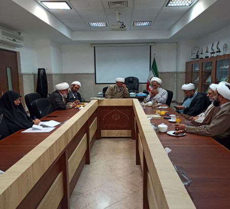 اعضای شورای اجرایی همایش ملی «پیشتازان نهضت اسلامی؛ آیتالله یزدی(ره)» با حجتالاسلام والمسلمین حسین رفیعی، معاون تبلیغ حوزههای علمیه دیدار و گفتوگو کردند.